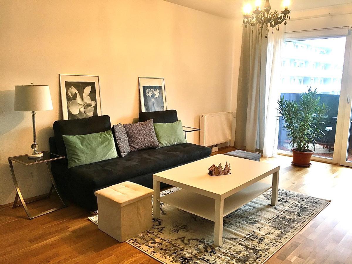 2 Bedroom Apartment Next To Metro U1 And Garage Parking Vienna Exterior photo